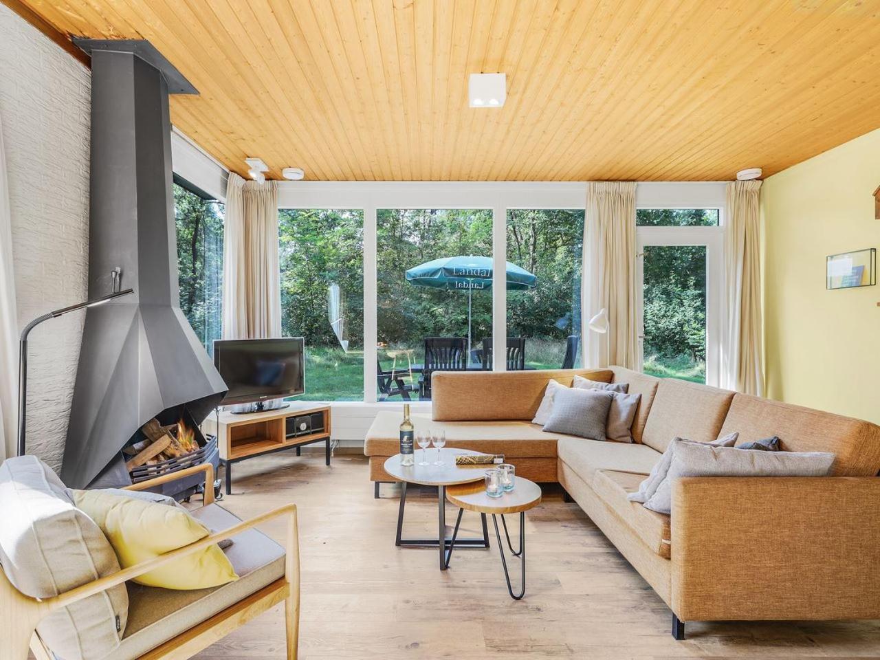 Luxury 4-Person Bungalow In The Holiday Park Landal Twenhaarsveld Holten Habitación foto